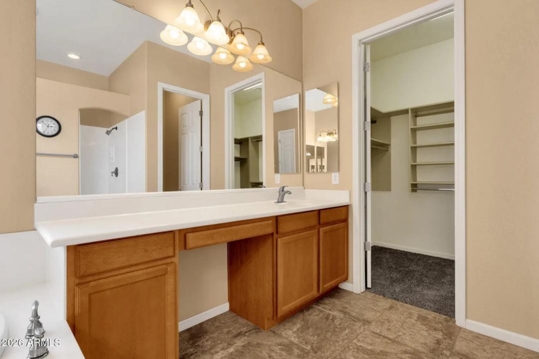 Real Estate Picture 23
