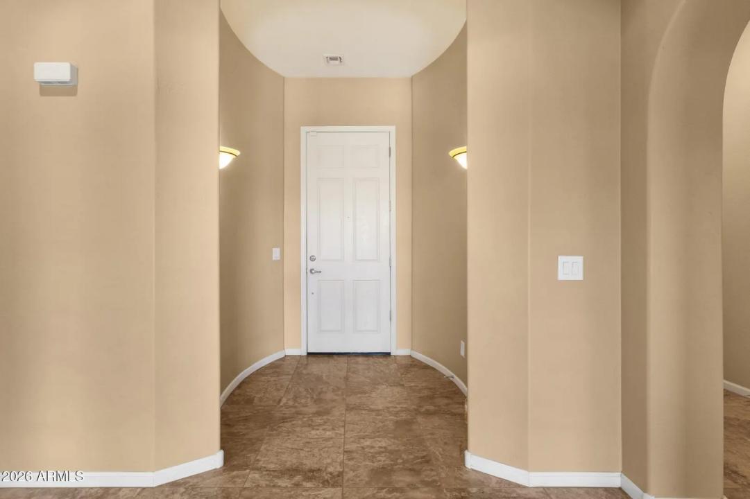 Real Estate Picture 4