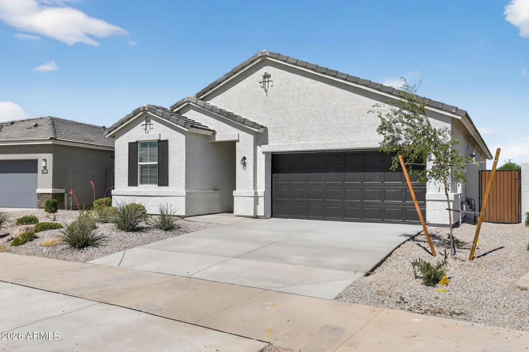 Real Estate Picture 3
