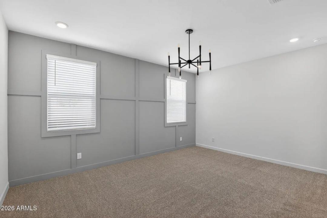 Real Estate Picture 16