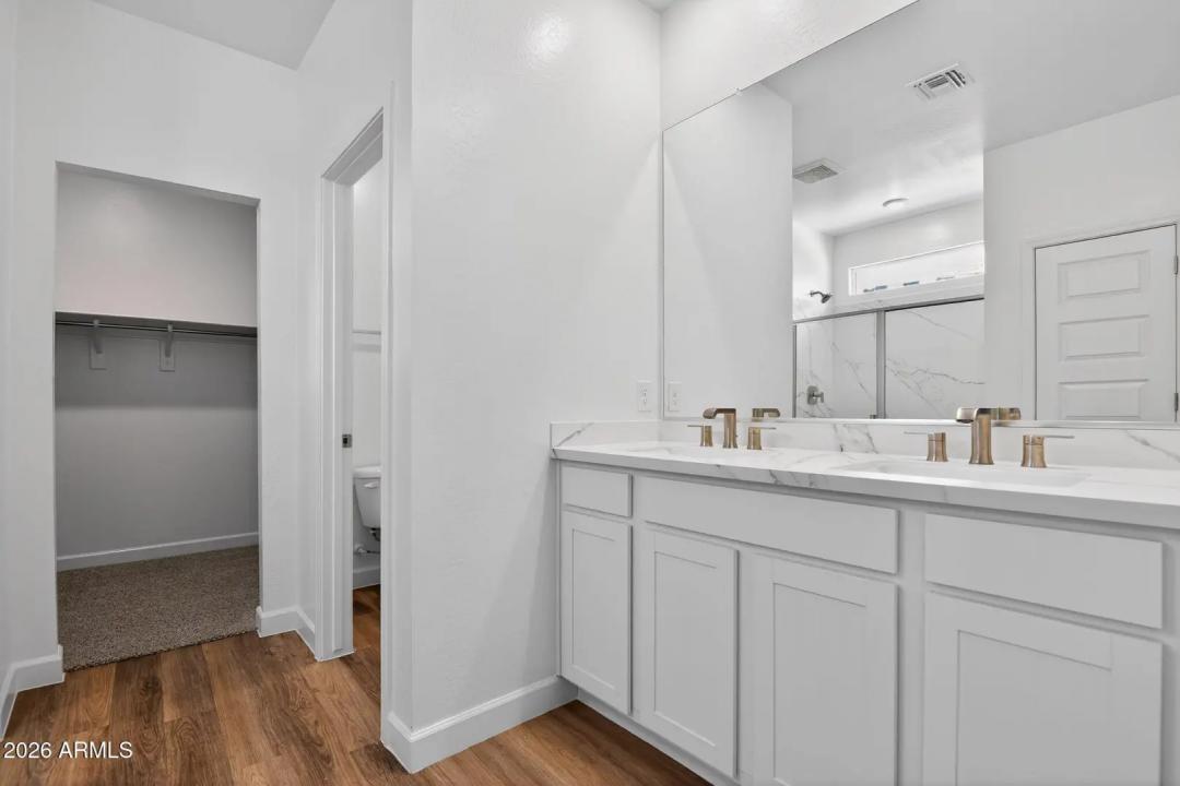 Real Estate Picture 20