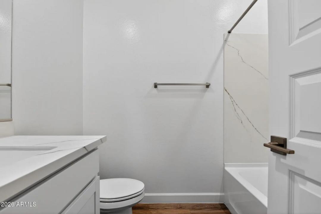 Real Estate Picture 29