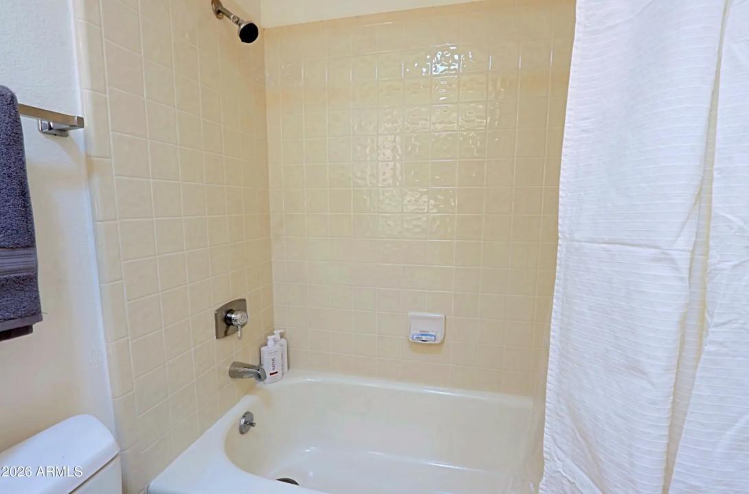 Real Estate Picture 28