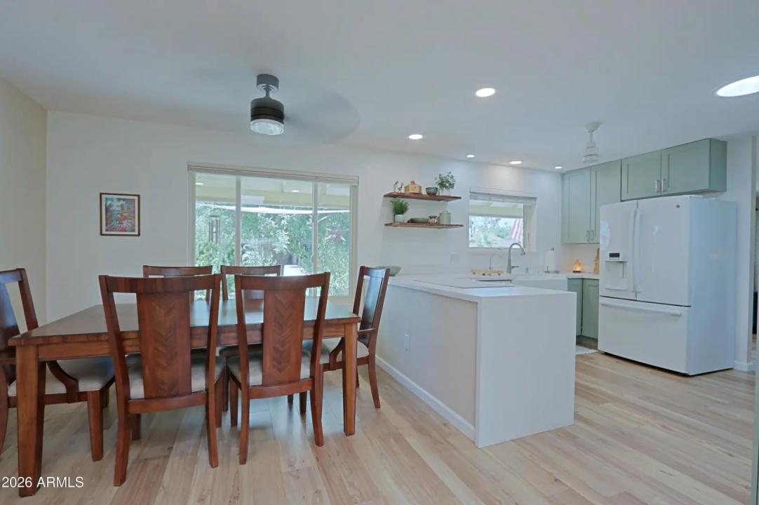 Real Estate Picture 12