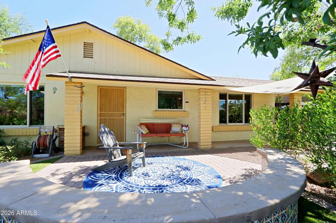 Real Estate Picture 5