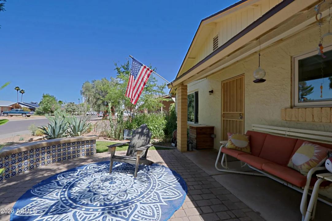 Real Estate Picture 6