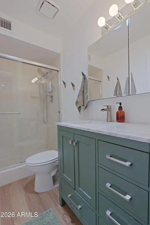 Real Estate Picture 23
