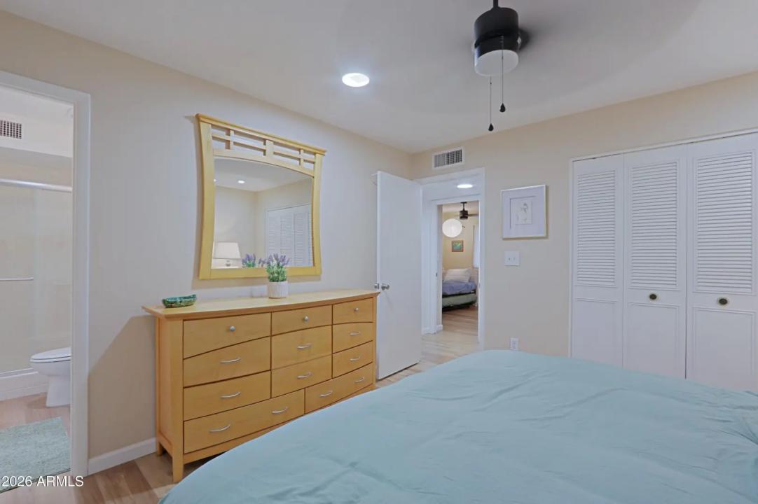 Real Estate Picture 22