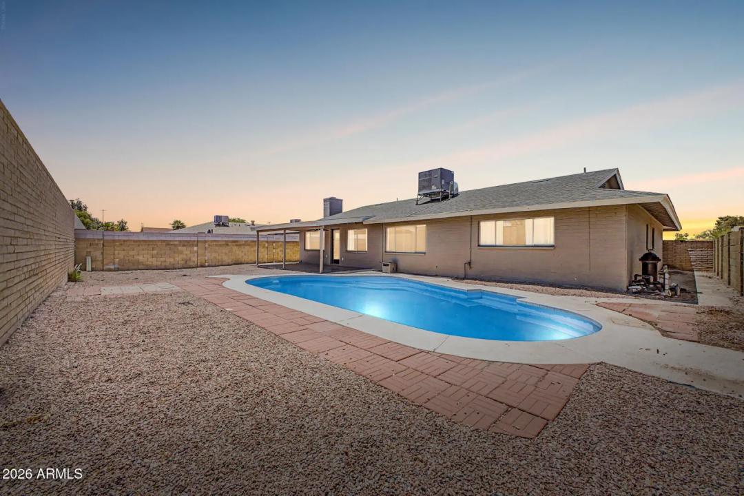 Real Estate Picture 33