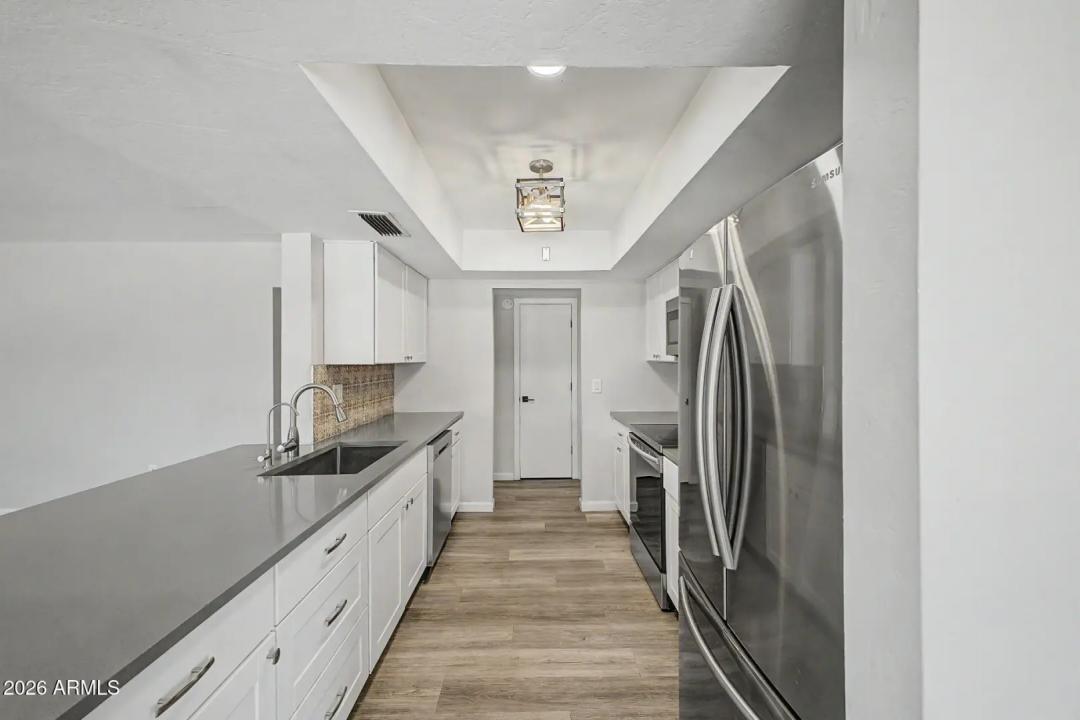 Real Estate Picture 11