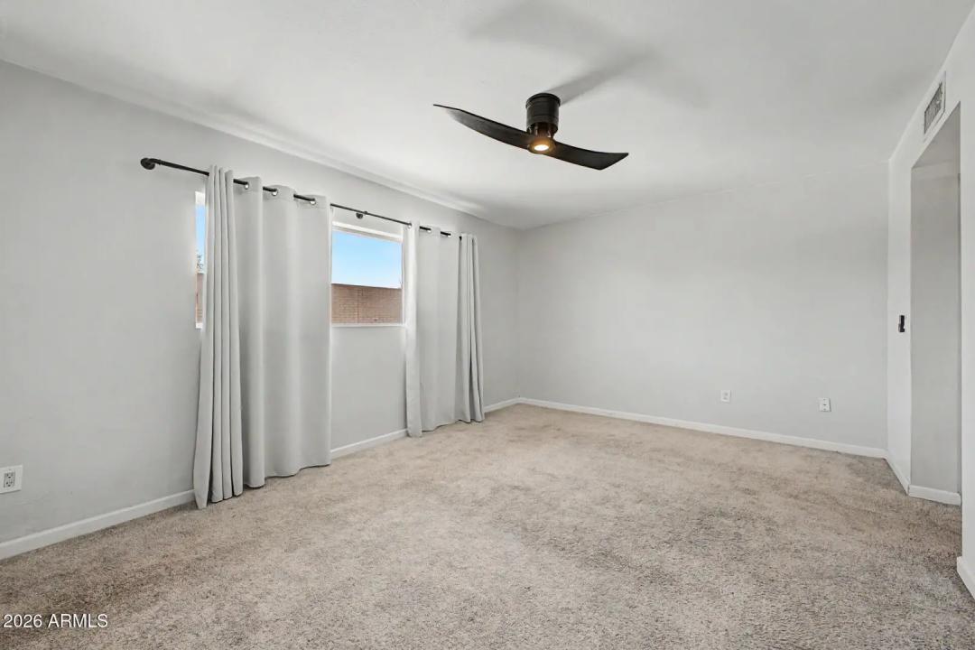 Real Estate Picture 15