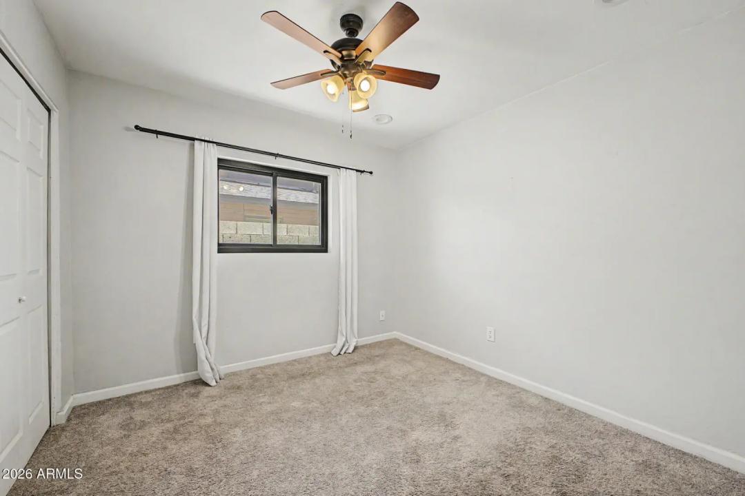 Real Estate Picture 24