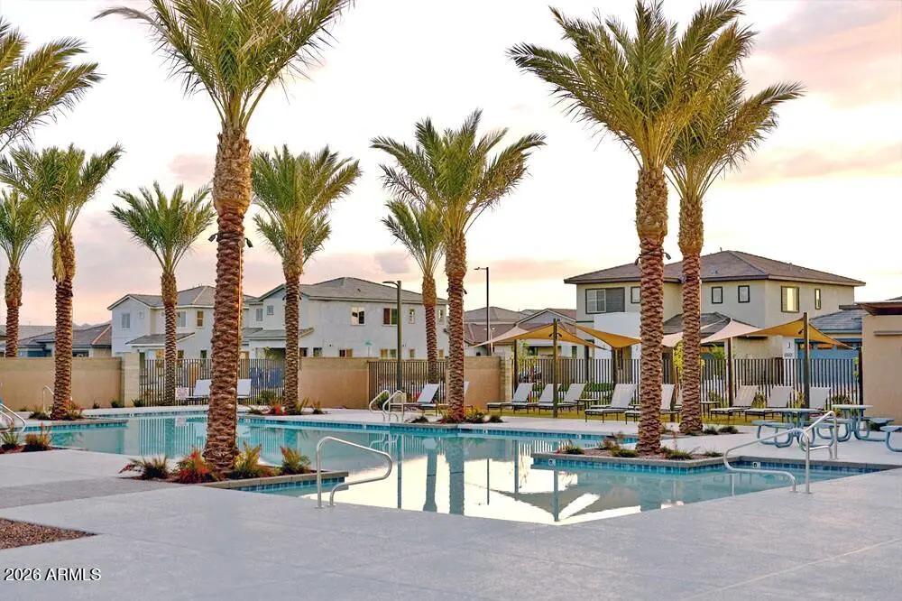 Real Estate Picture 9