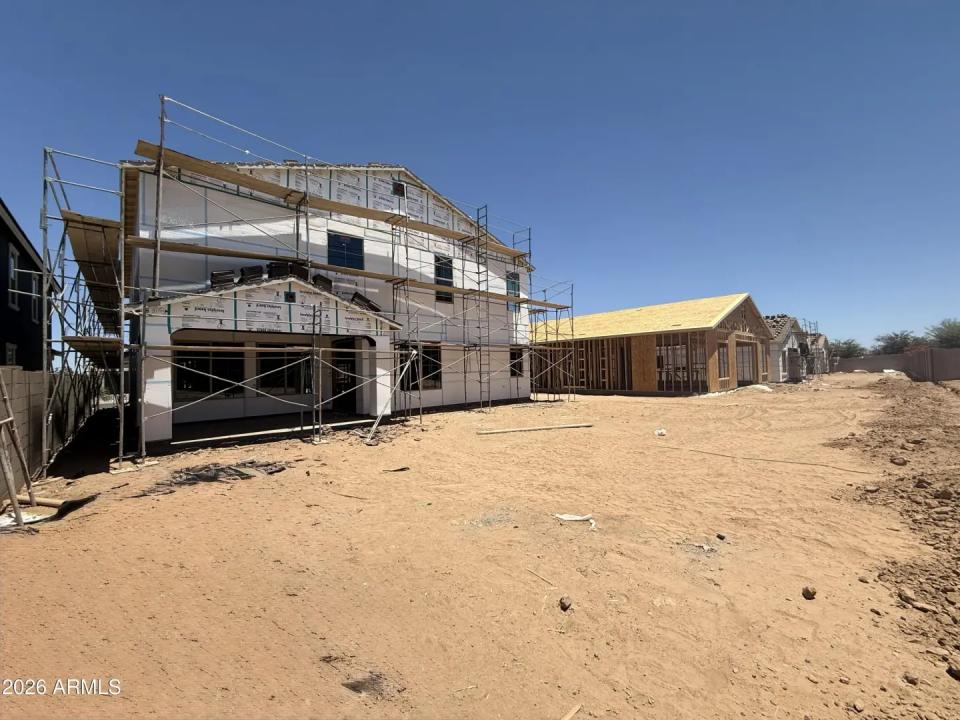 Real Estate Picture 5