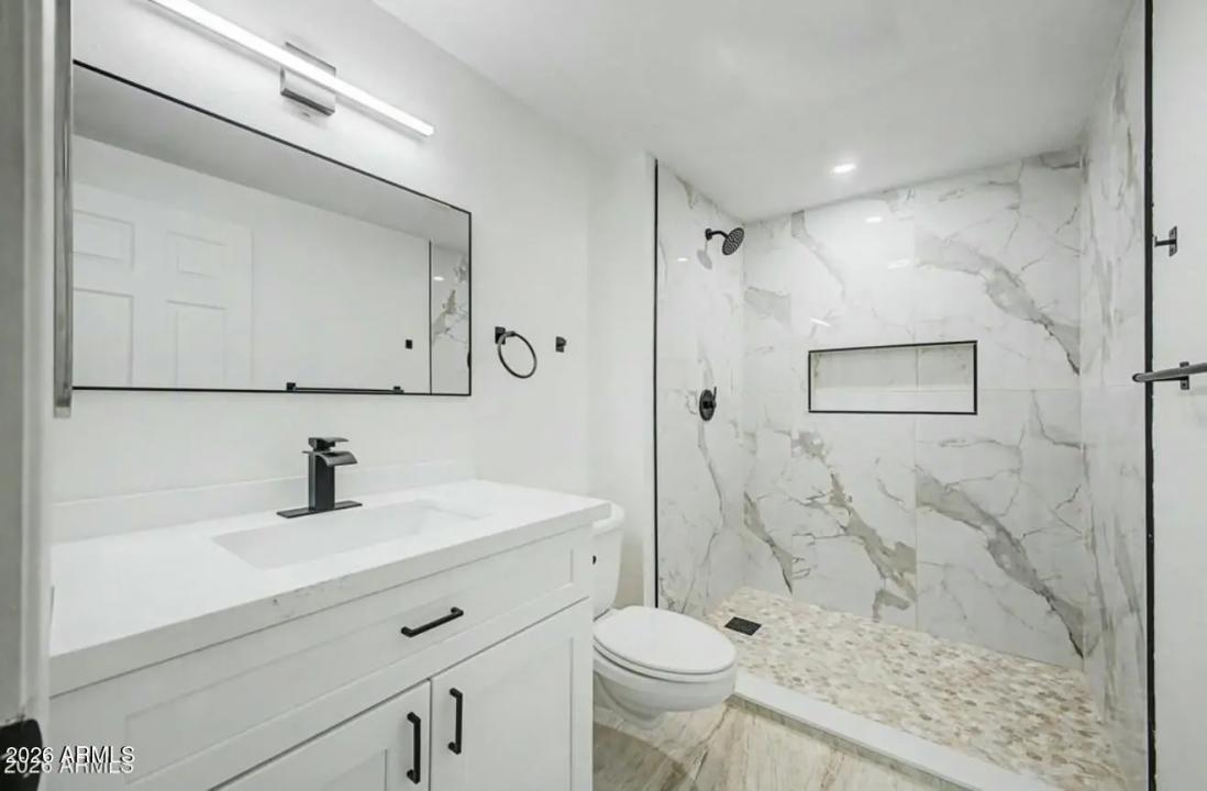 Real Estate Picture 3