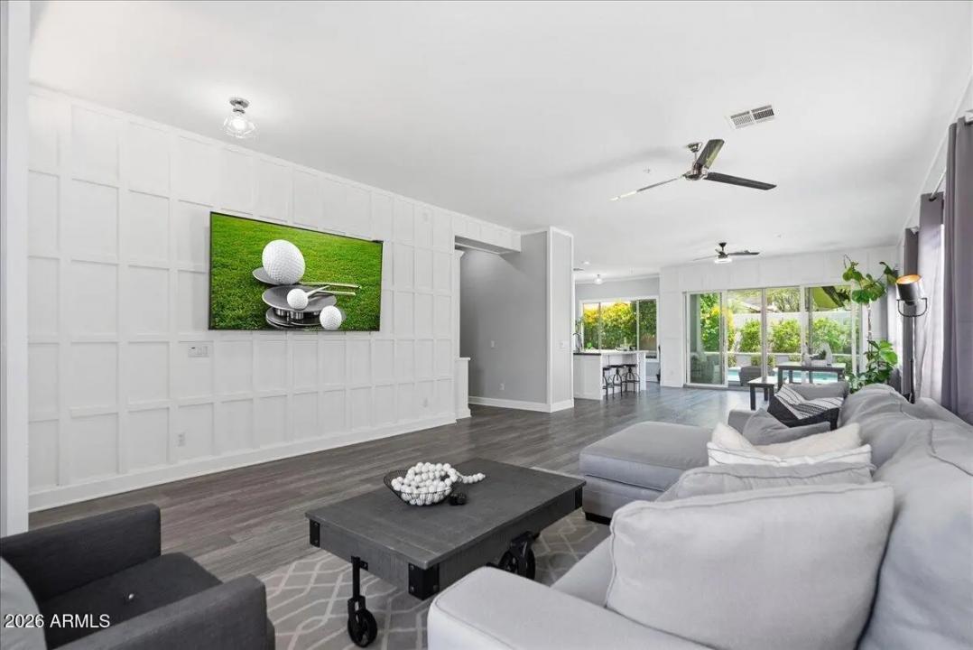 Real Estate Picture 16