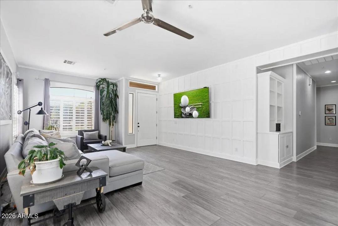 Real Estate Picture 18