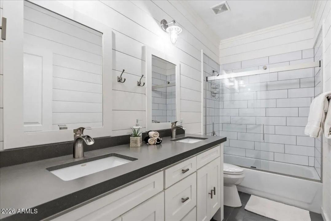 Real Estate Picture 28