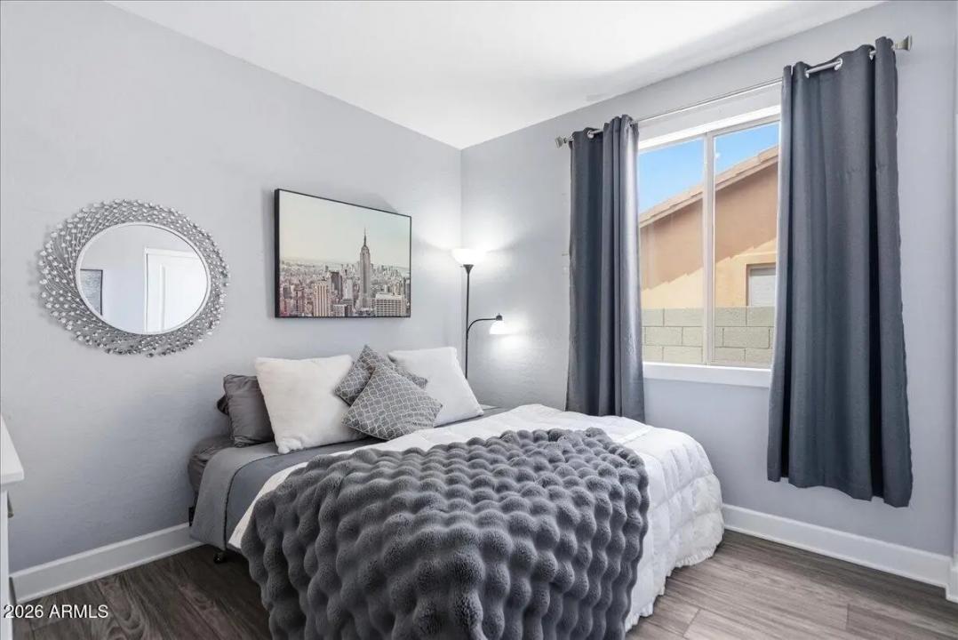Real Estate Picture 29