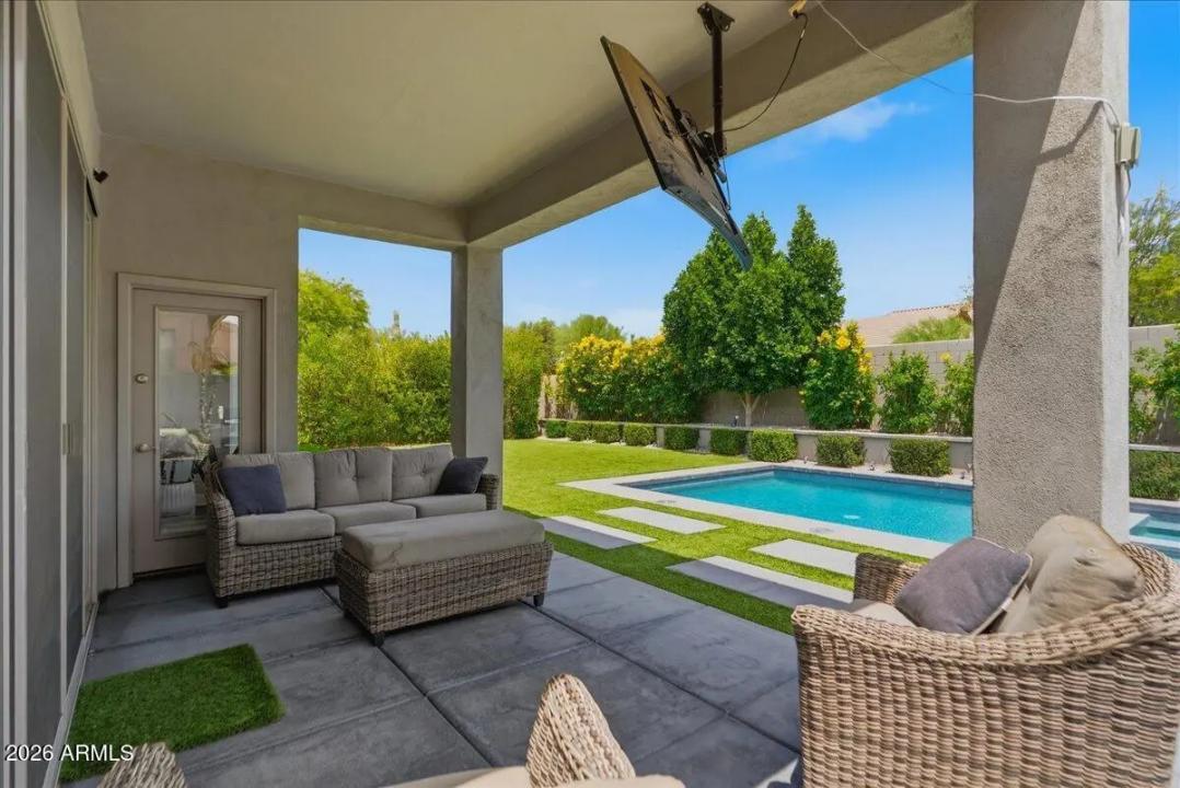 Real Estate Picture 33