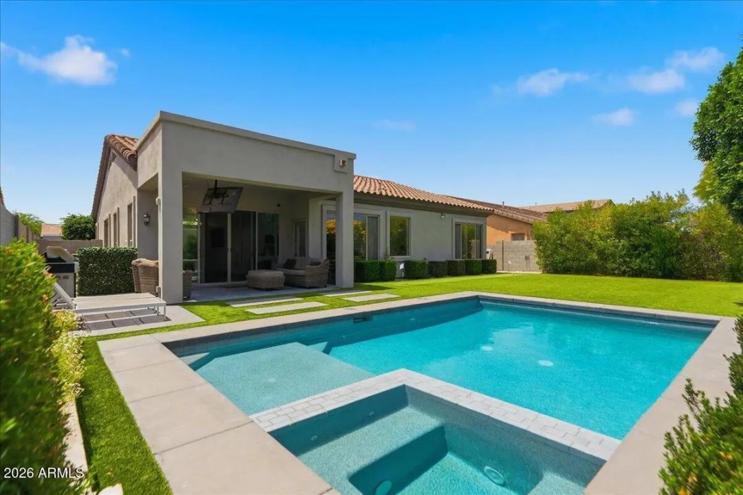 Real Estate Picture 34