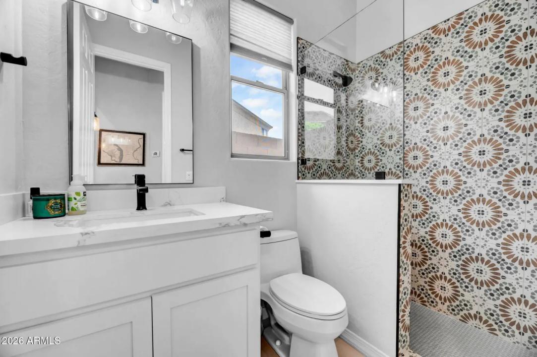 Real Estate Picture 26