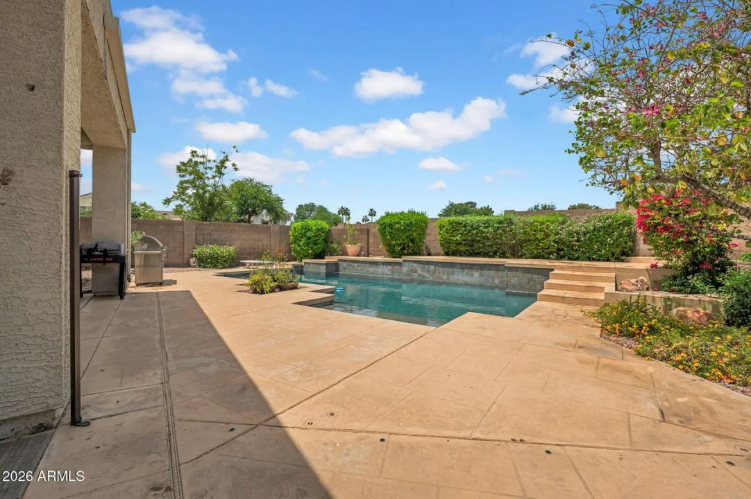 Real Estate Picture 30