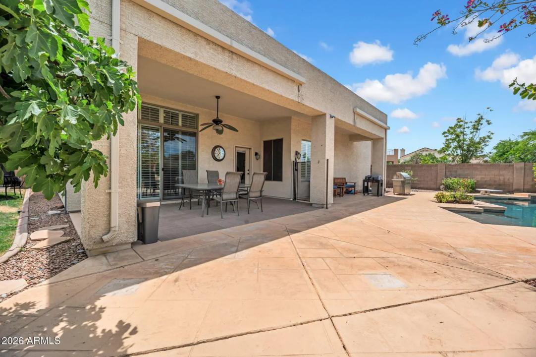 Real Estate Picture 33