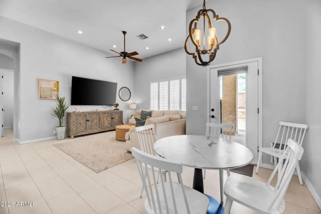 Real Estate Picture 13