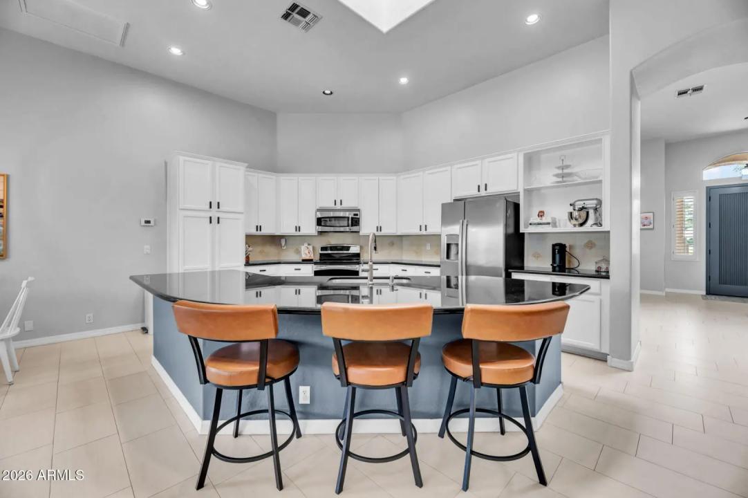 Real Estate Picture 10