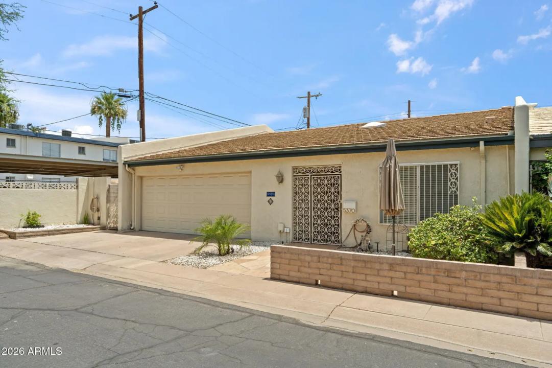 Real Estate Picture 3