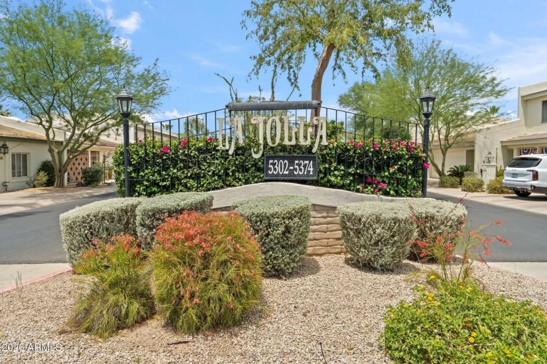 Real Estate Picture 4