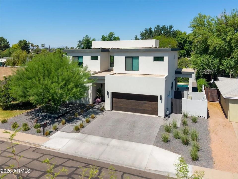 Real Estate Picture 2