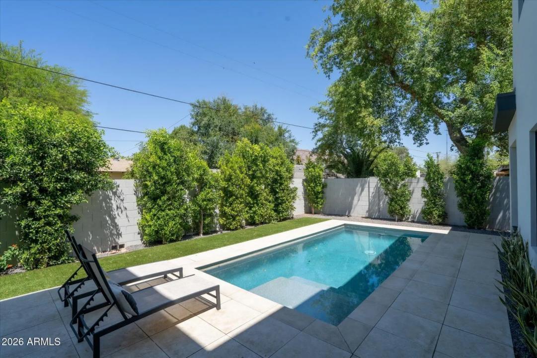 Real Estate Picture 60