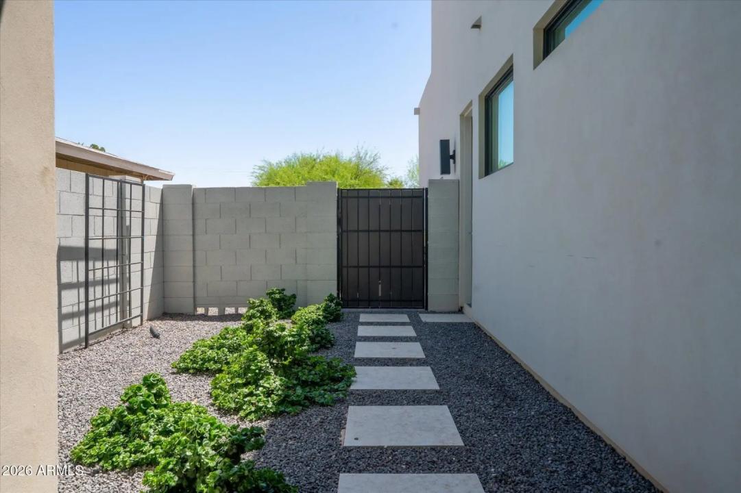 Real Estate Picture 67
