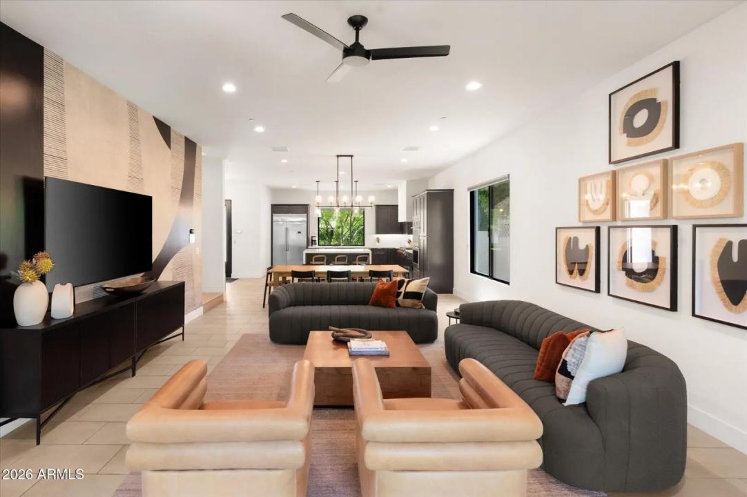 Real Estate Picture 16