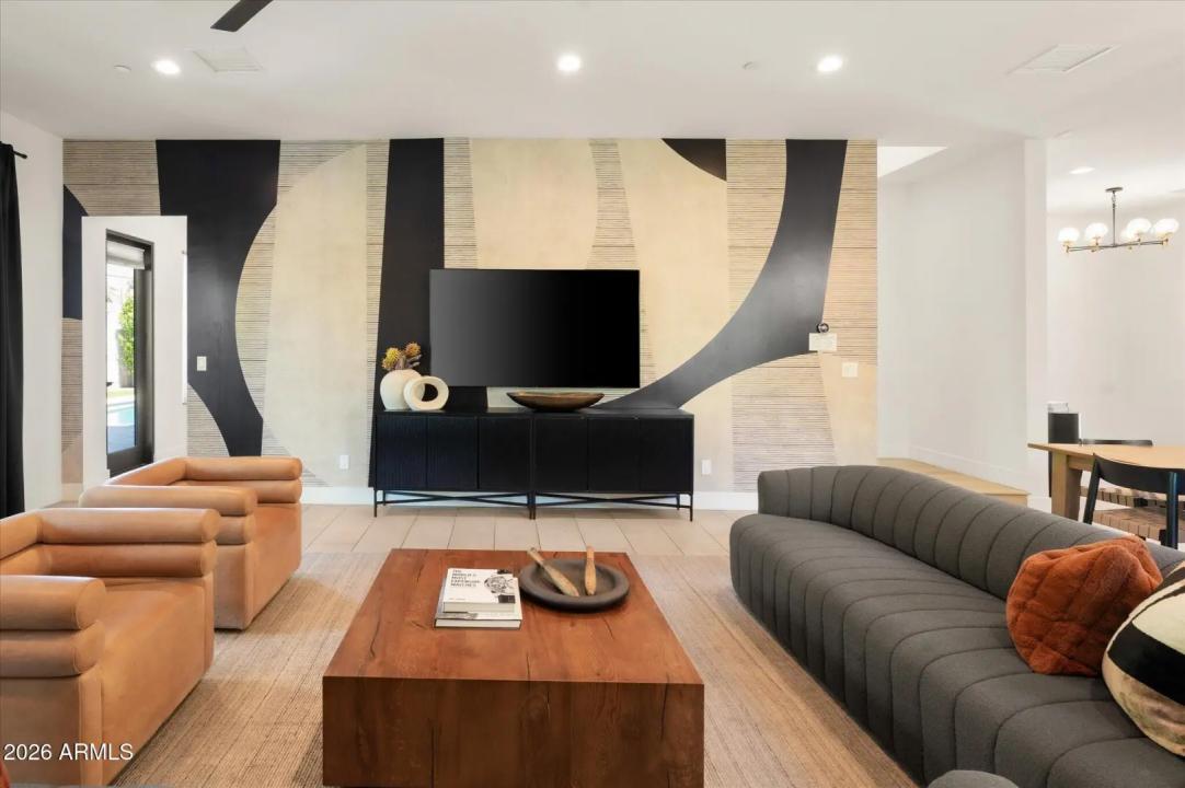 Real Estate Picture 19