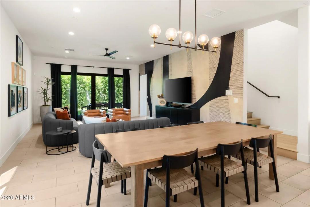 Real Estate Picture 13
