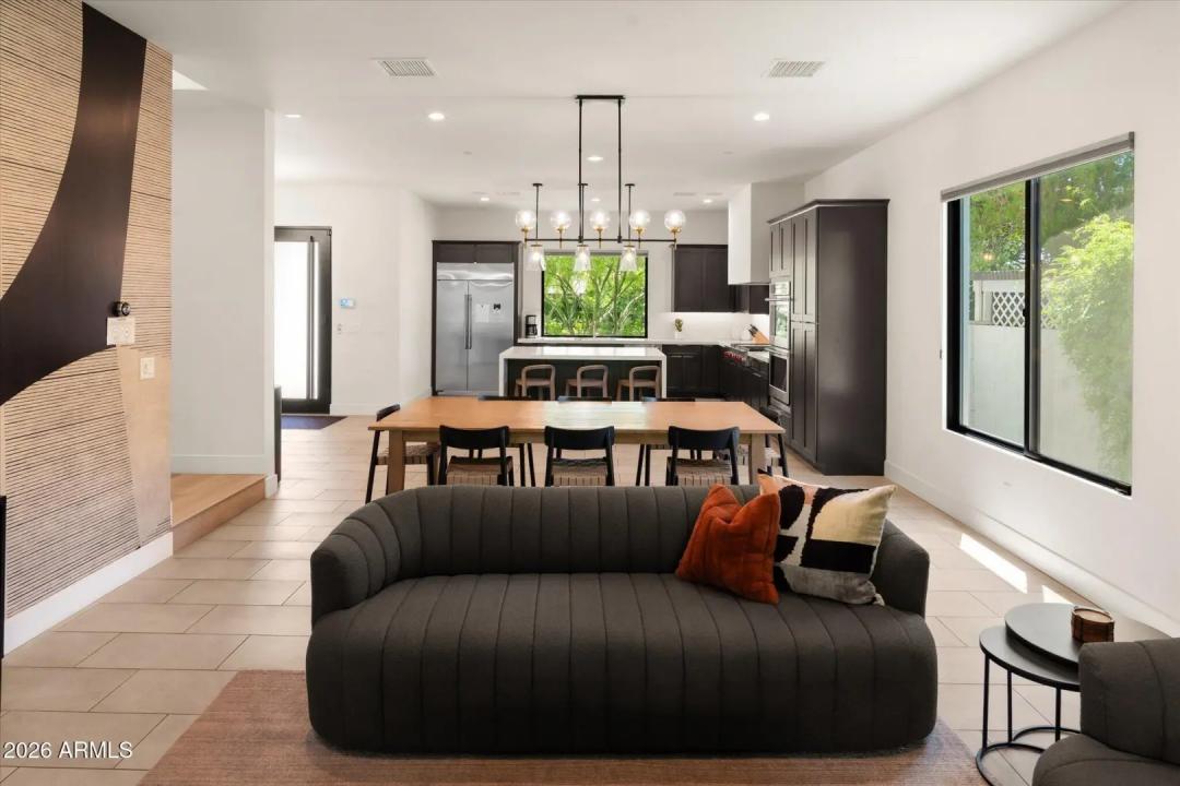 Real Estate Picture 15