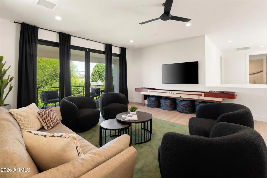 Real Estate Picture 32