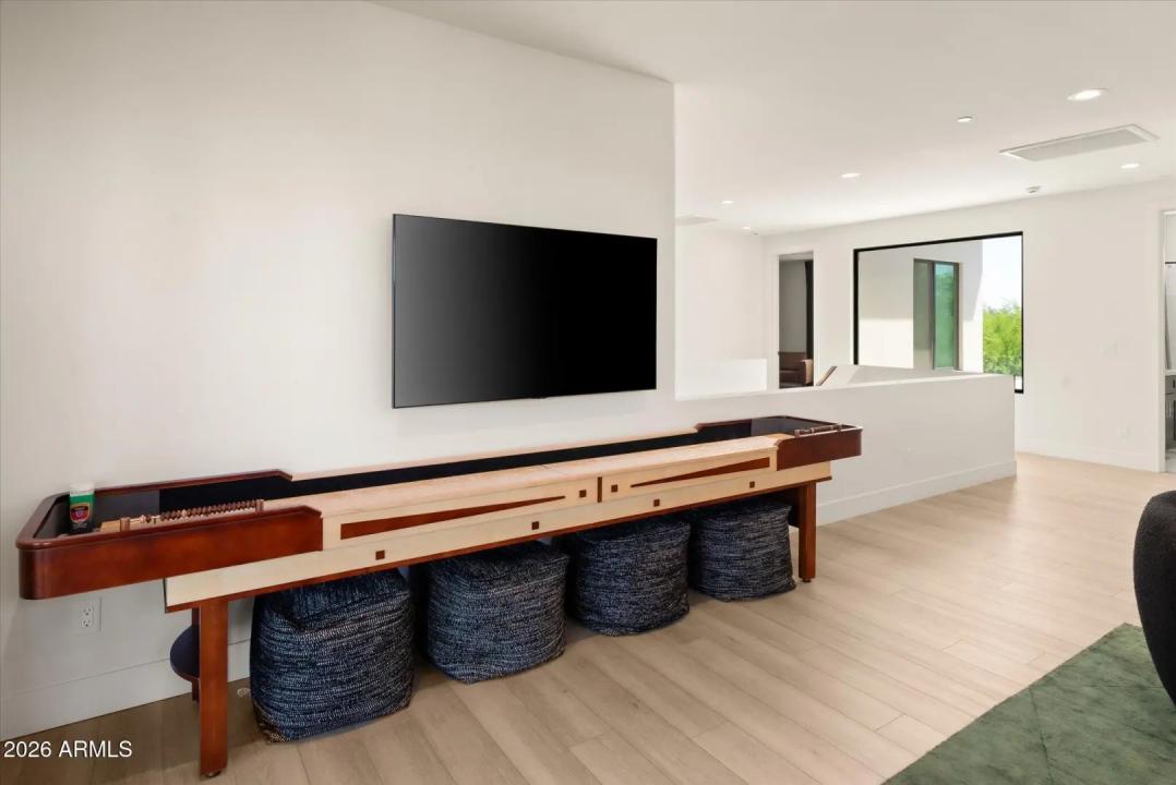 Real Estate Picture 34