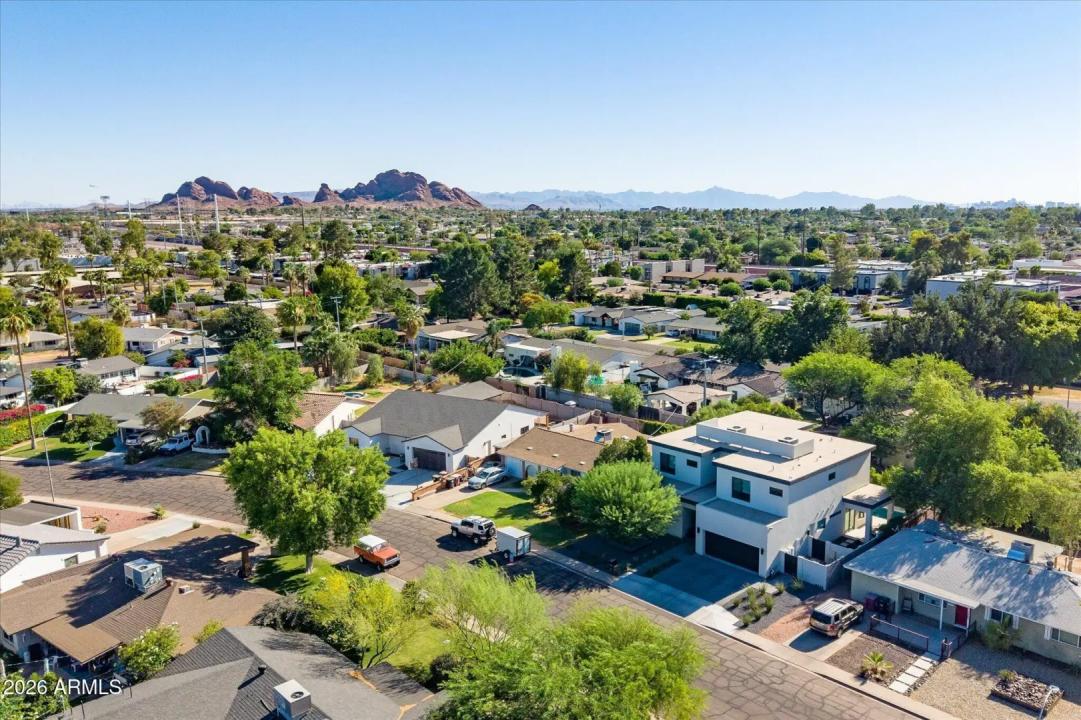Real Estate Picture 77