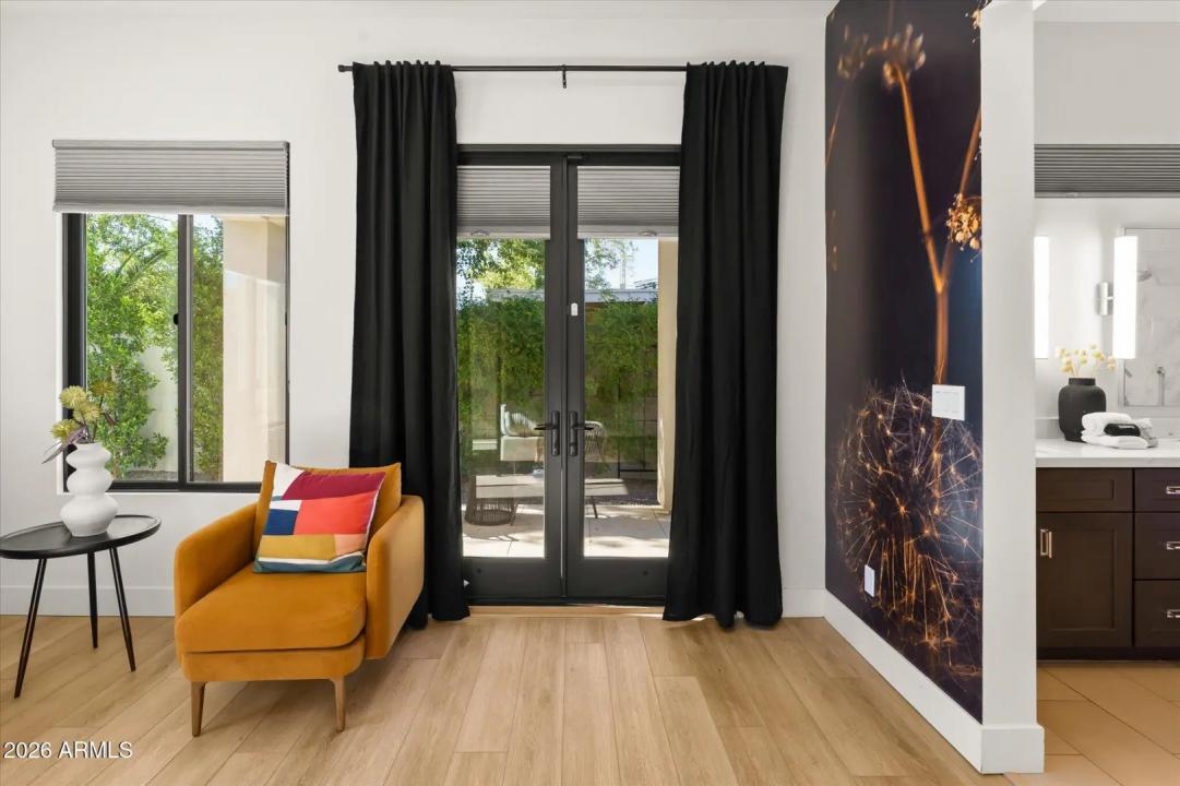 Real Estate Picture 24