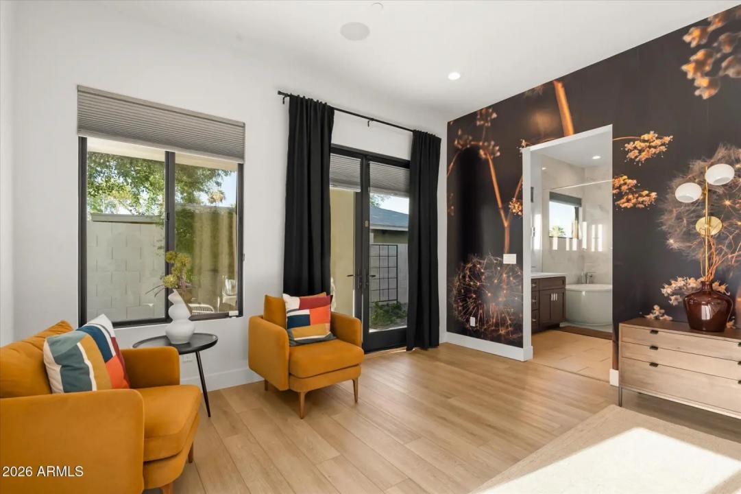 Real Estate Picture 23