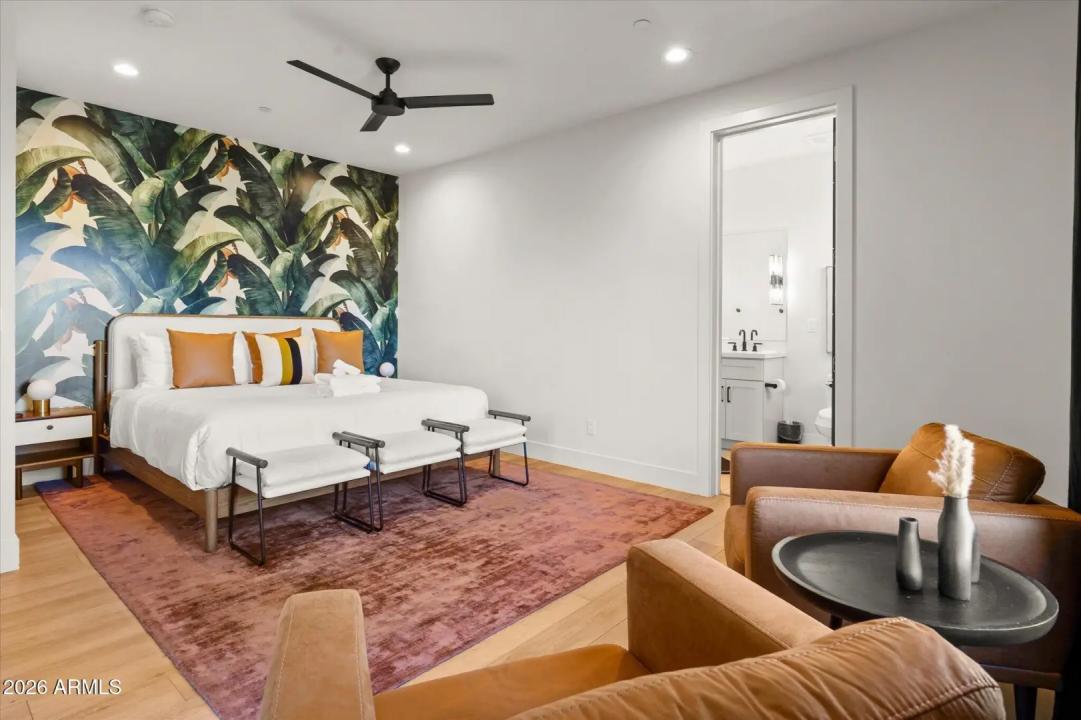 Real Estate Picture 43