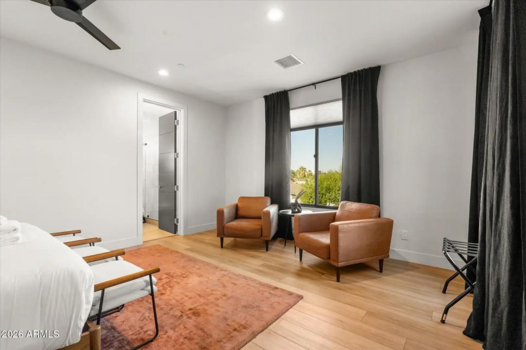 Real Estate Picture 44