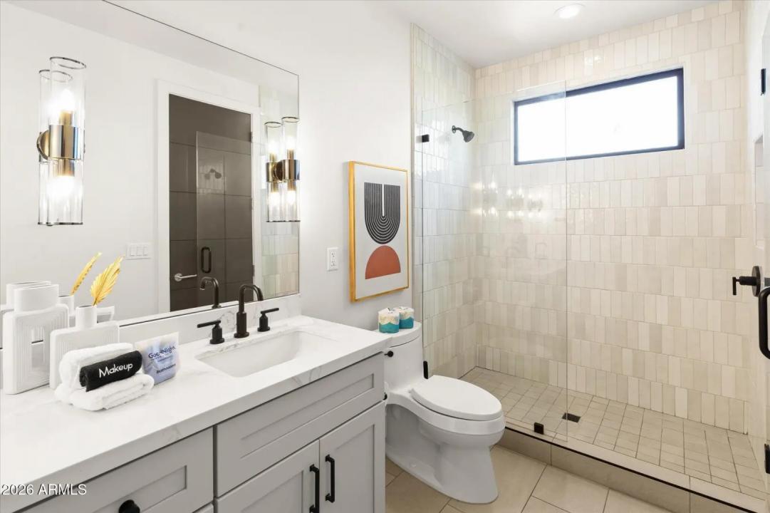 Real Estate Picture 42