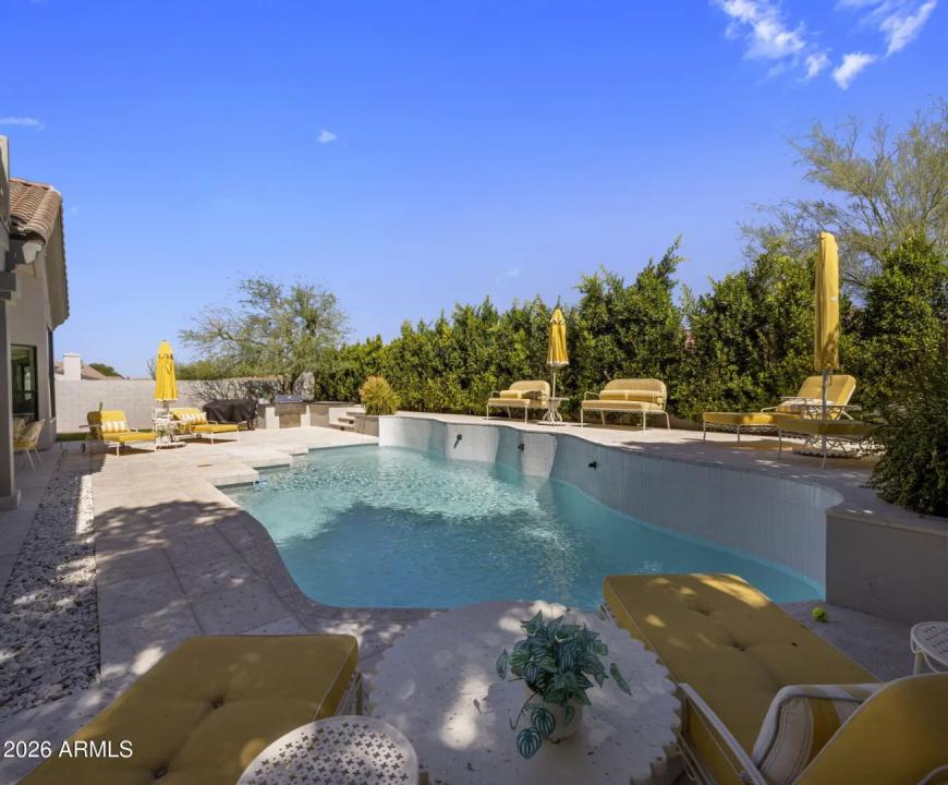 Real Estate Picture 30