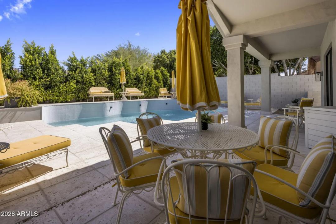 Real Estate Picture 32