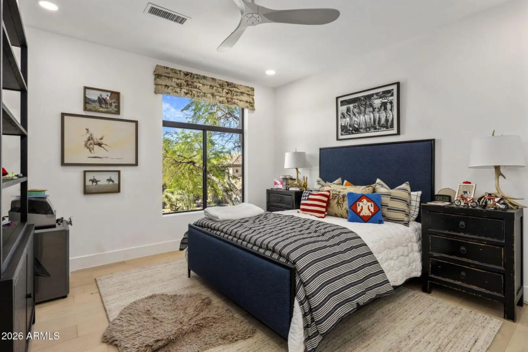 Real Estate Picture 23